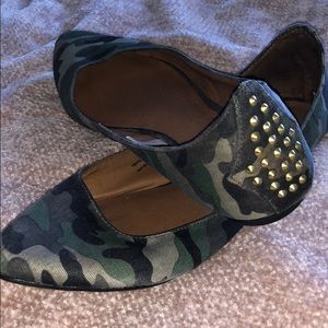 Camp Print Flats | Lightly Worn
